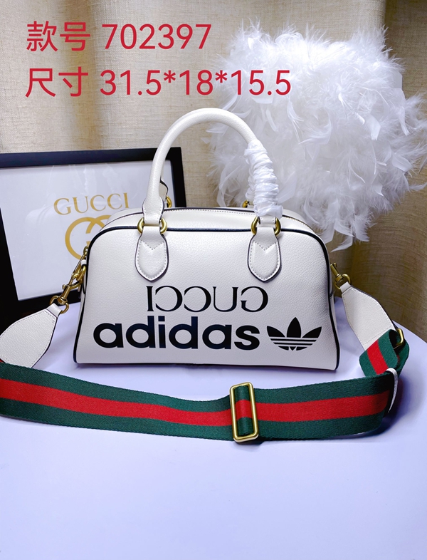 激安グッチバッグコピー正面デザイン